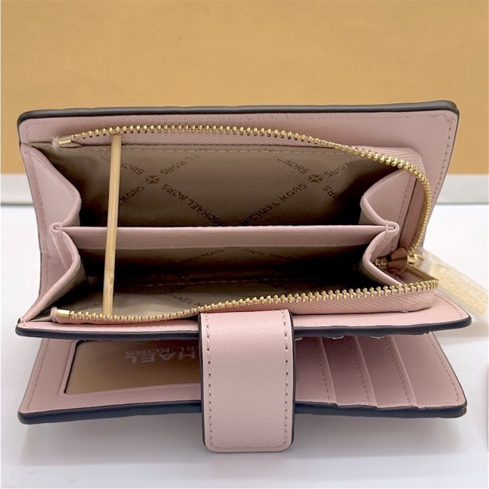 Michael Kors Pink and White Floral Wallet - Picture 15 of 16
